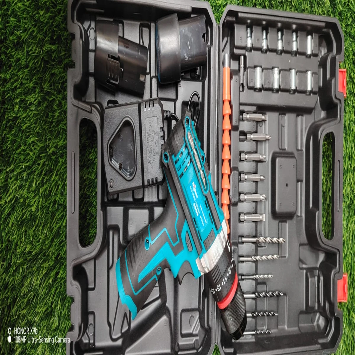 ST-Japan 16V Cordless Drill Machine Set