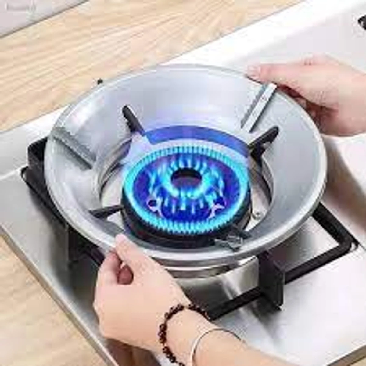 Energy Saving Gas Stove Cover Windproof Disk Windshield Bracket