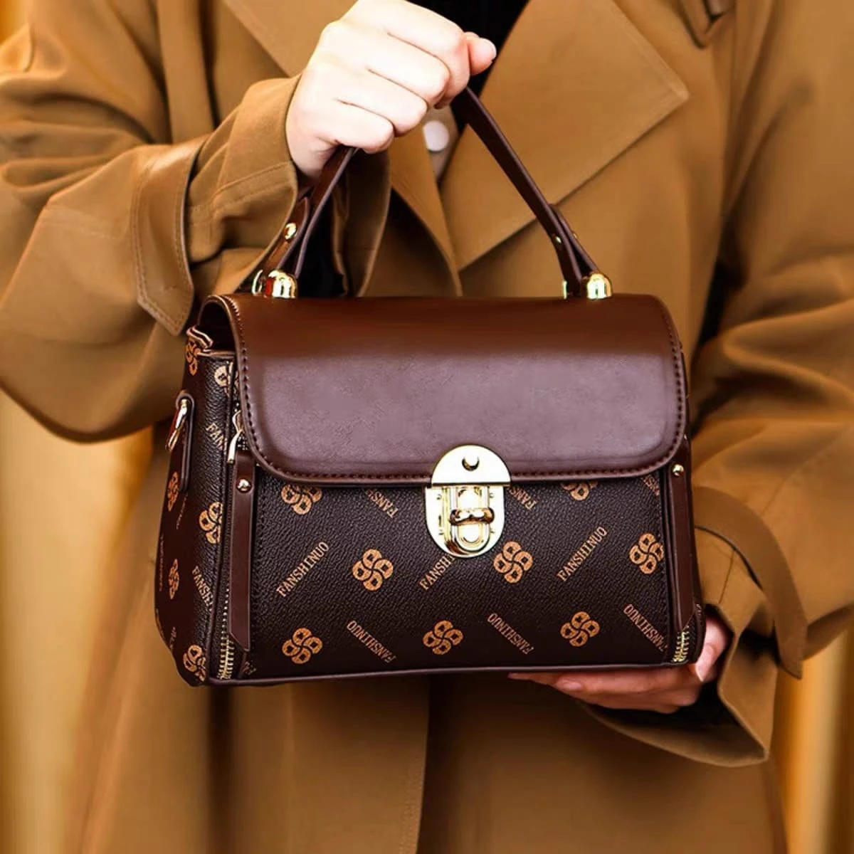 Combo set = শfড়ি ,কানের দুল , নেকলেস ও আকর্ষনীয়  ভ্যানিটি ব্যাগের