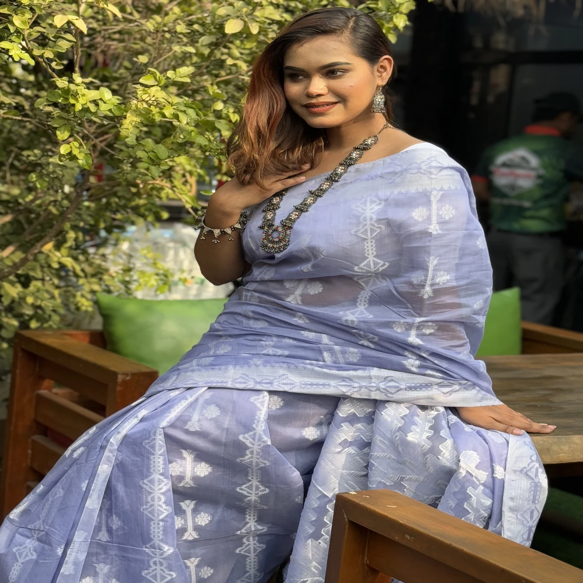 তানহা ফ্যাশন এর  টেন সিল্ক হাইব্রিডের জামদানী  মুন লং শাড়ি.