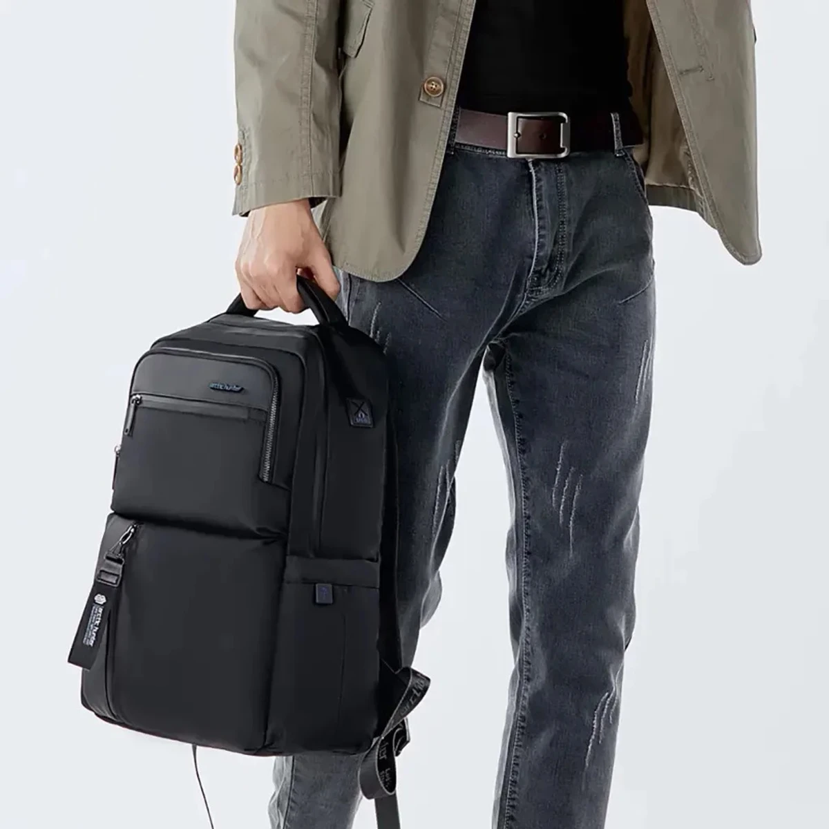 ARCTIC HUNTER 15.6 Inch Anti-Theft Waterproof Business Laptop And Travel Backpack